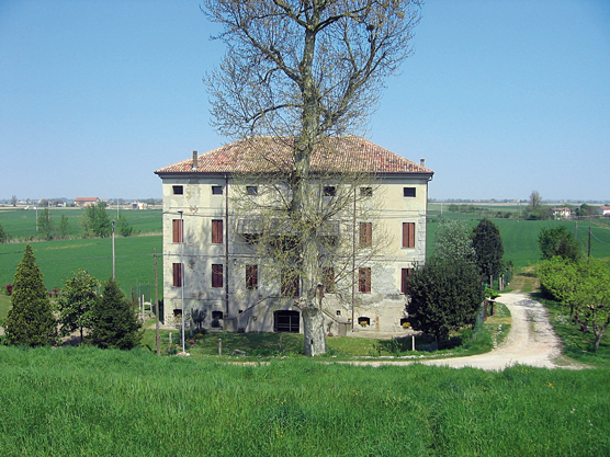 Villanova Marchesana (Ro), Palazzo Daclon.